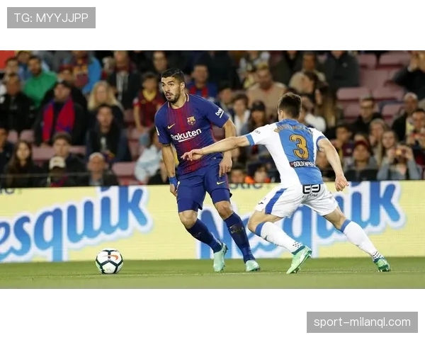 巴尔科拉左右路角色适配差异：跑位平衡与空间转换分析